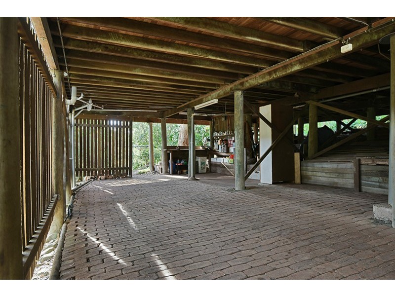 17 Amos Crescent, Mount Lofty QLD 4350
