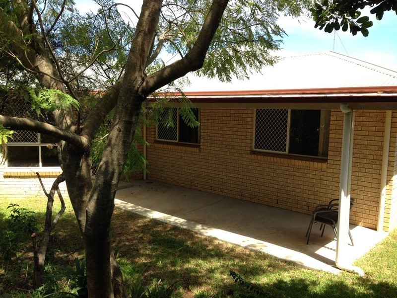 2/5 Beer Court, Kearneys Spring QLD 4350