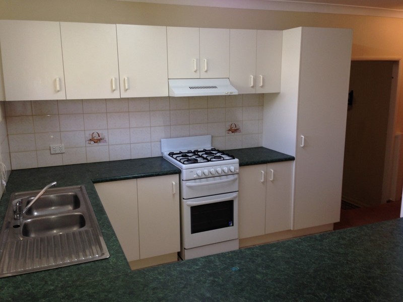 2/5 Beer Court, Kearneys Spring QLD 4350