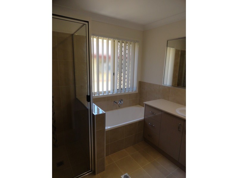 227 North Street, Rockville QLD 4350