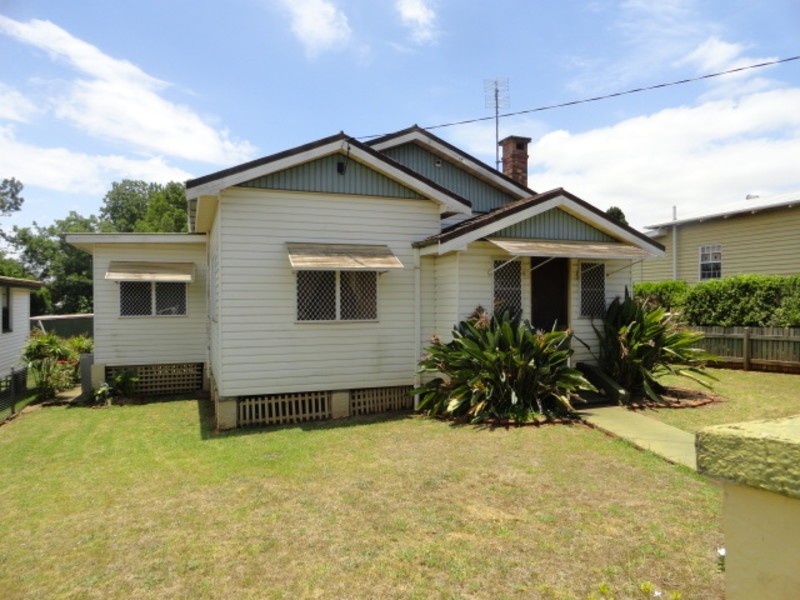 15 Cooper Street, South Toowoomba QLD 4350