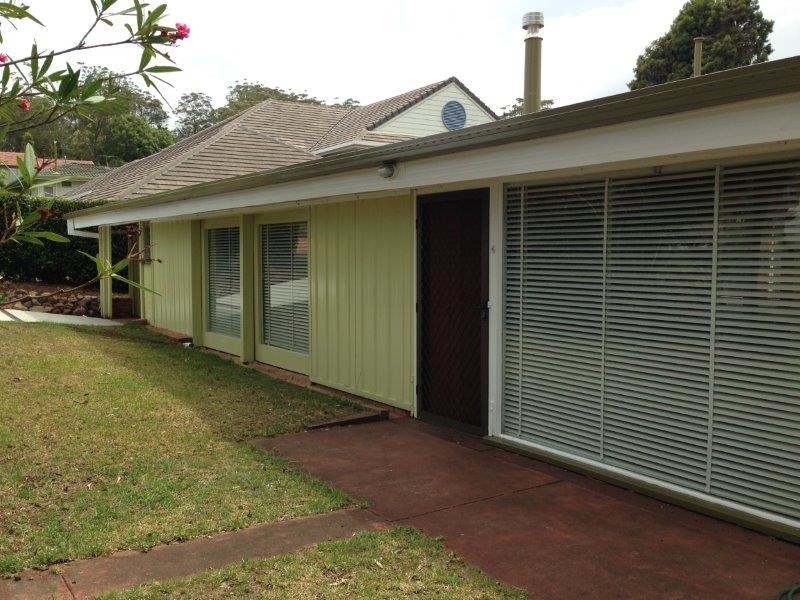 10 Glendower Street, Mount Lofty QLD 4350