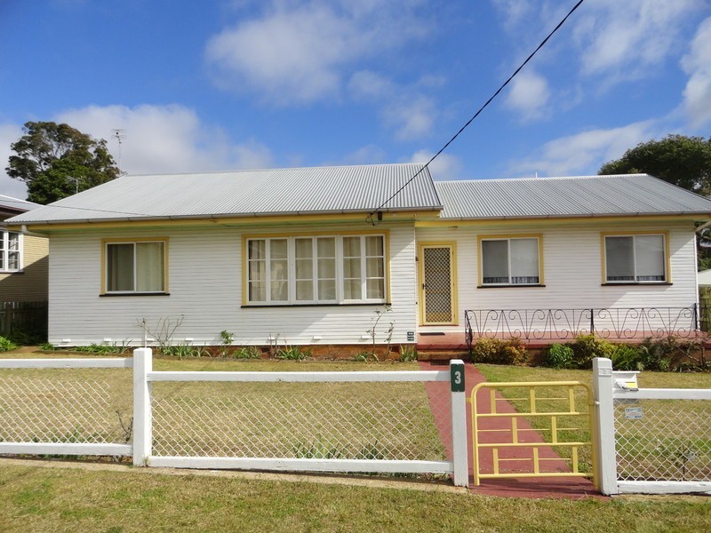 3 Monash Street, Newtown QLD 4350