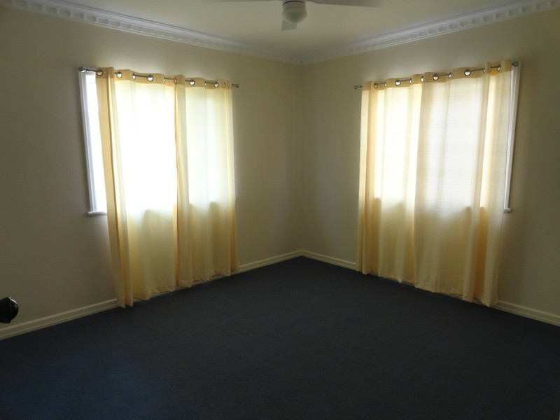 3 Monash Street, Newtown QLD 4350
