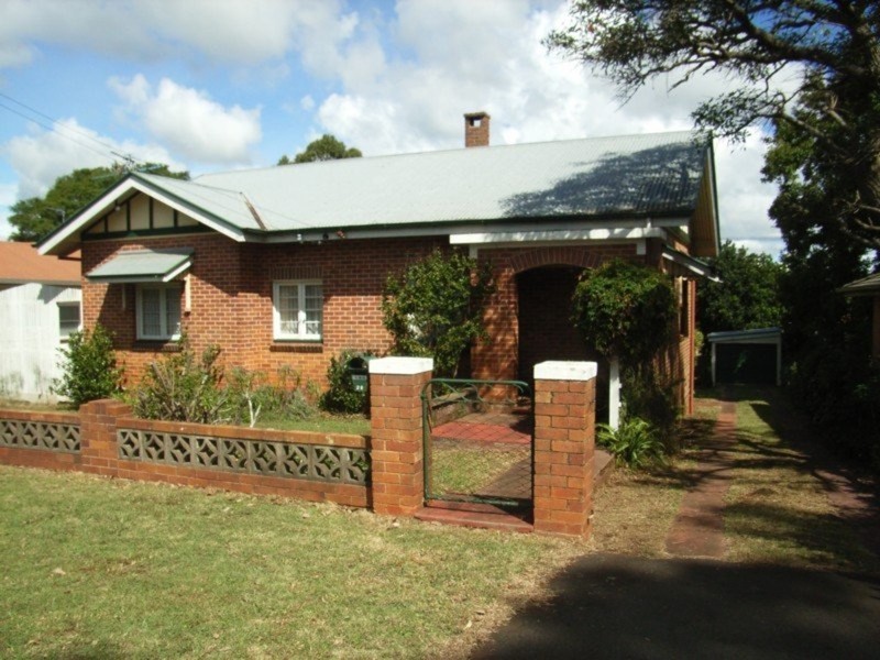 28 Alford Street, Mount Lofty QLD 4350