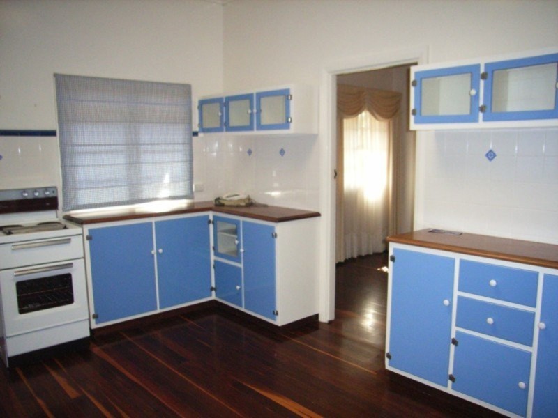 28 Alford Street, Mount Lofty QLD 4350