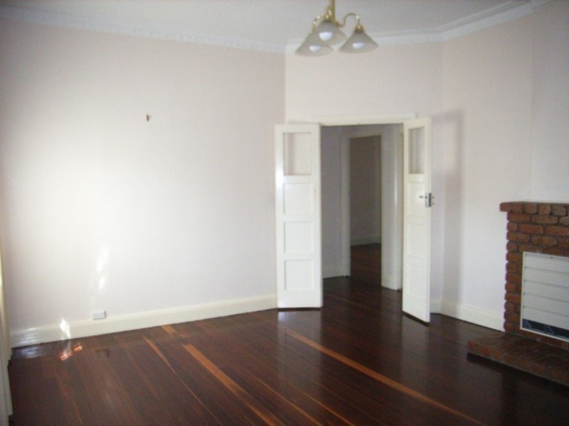 28 Alford Street, Mount Lofty QLD 4350