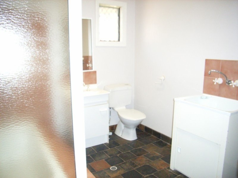 28 Alford Street, Mount Lofty QLD 4350