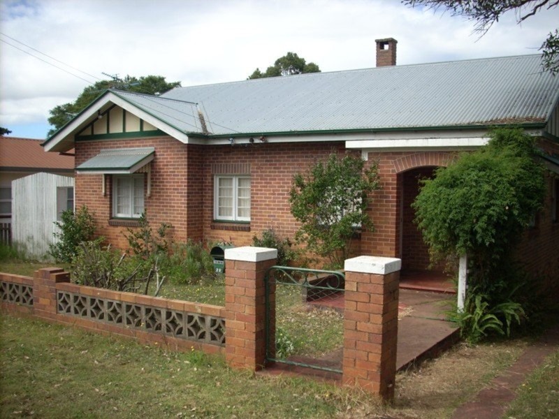 28 Alford Street, Mount Lofty QLD 4350