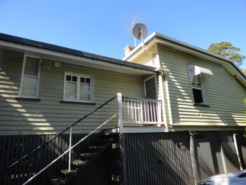 4 Eleanor Street, East Toowoomba QLD 4350