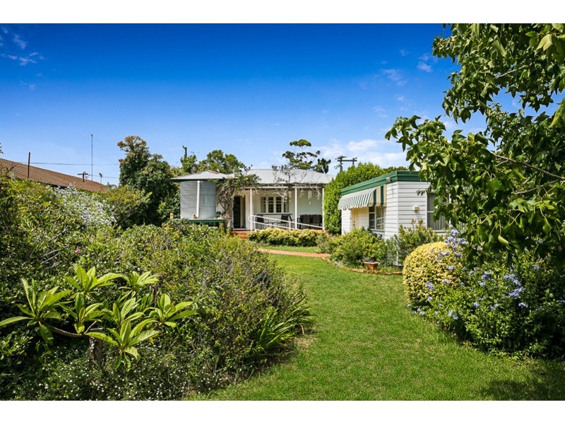 17 Perth Street, Rangeville QLD 4350