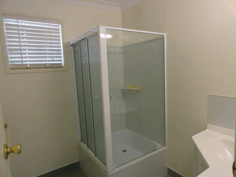 1/1 Mole Street, Harlaxton QLD 4350