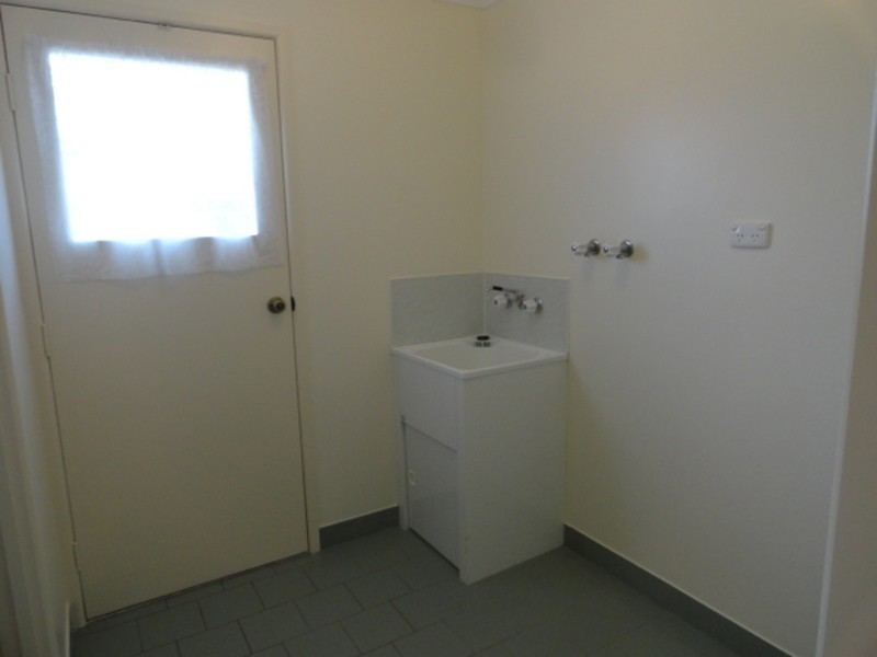 1/1 Mole Street, Harlaxton QLD 4350