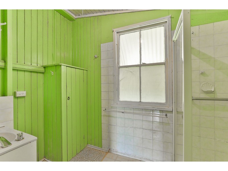 158 Russell Street, Newtown QLD 4350