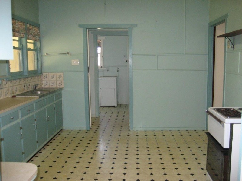 42 Hunter Street, Centenary Heights QLD 4350