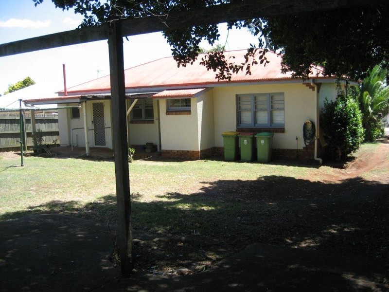 42 Hunter Street, Centenary Heights QLD 4350