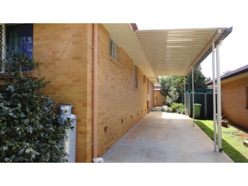 7 Cleary Street, Centenary Heights QLD 4350