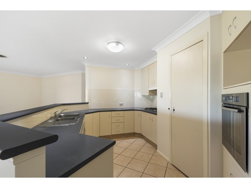 12 Scullin Street, Middle Ridge QLD 4350