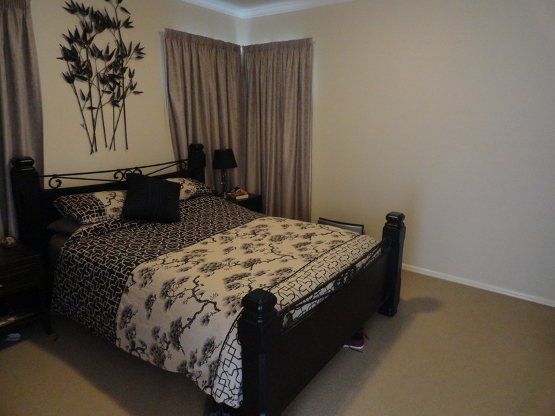 2/310 Mackenzie Street, Rangeville QLD 4350