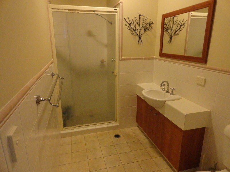 2/310 Mackenzie Street, Rangeville QLD 4350