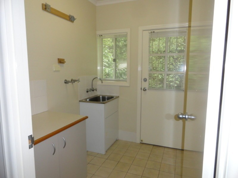 2/310 Mackenzie Street, Rangeville QLD 4350