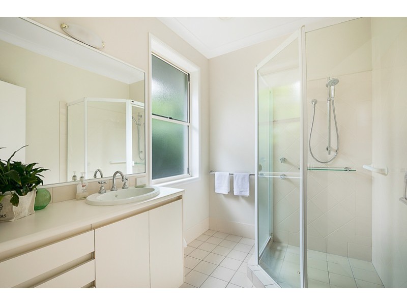 11 Carnation Court, Middle Ridge QLD 4350