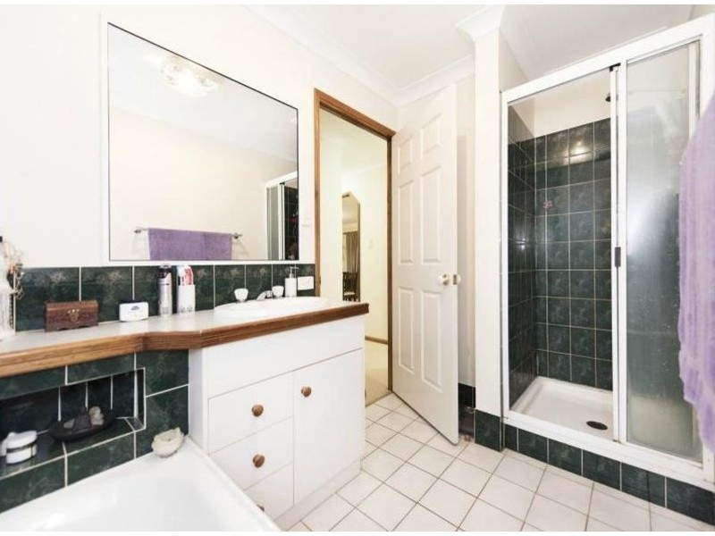 1 Glen Avon Court, Glenvale QLD 4350