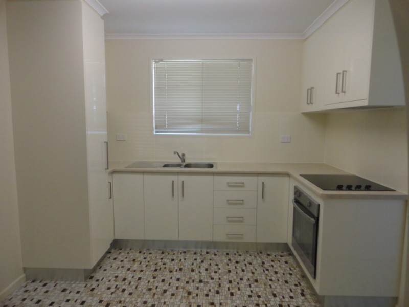 1/218 Mackenzie Street, Rangeville QLD 4350