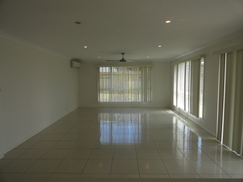 17 Furness Court, Kearneys Spring QLD 4350