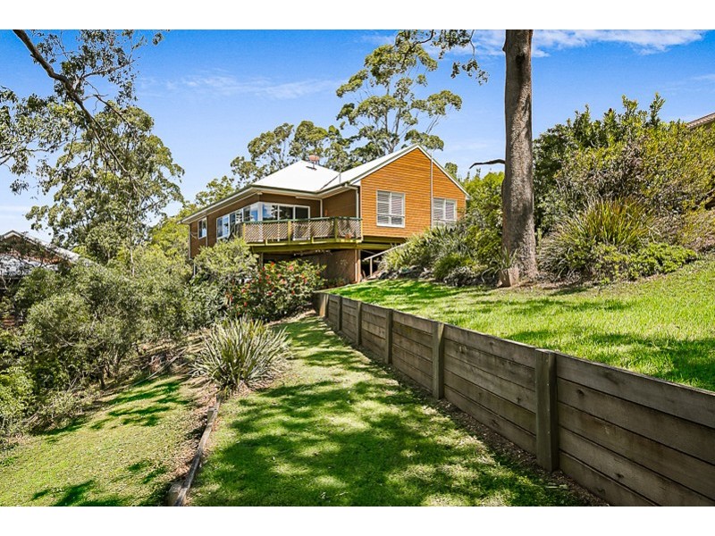 17 Harvey Street, Mount Lofty QLD 4350