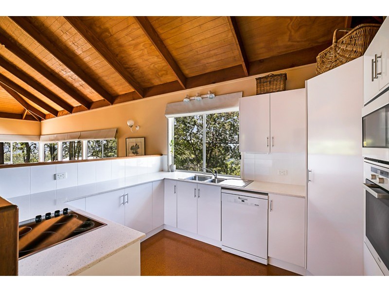 17 Harvey Street, Mount Lofty QLD 4350