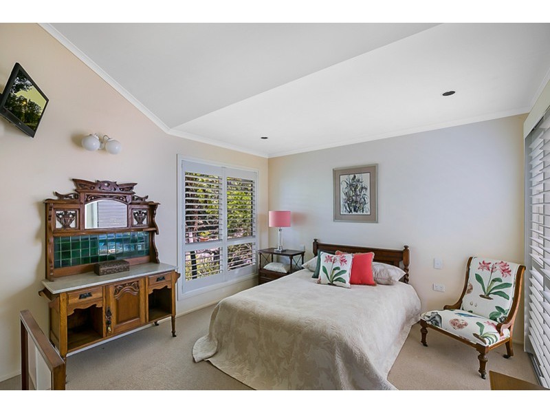 17 Harvey Street, Mount Lofty QLD 4350