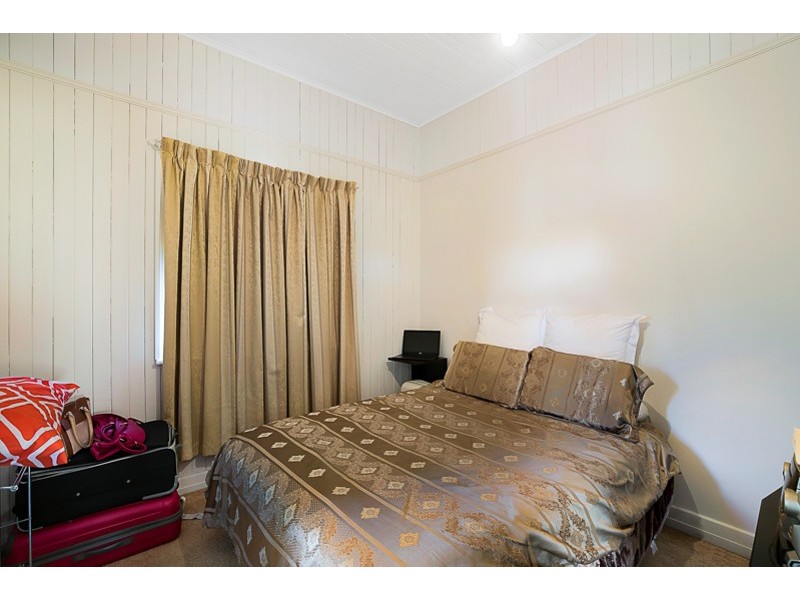 50 Geoffrey Street, Mount Lofty QLD 4350