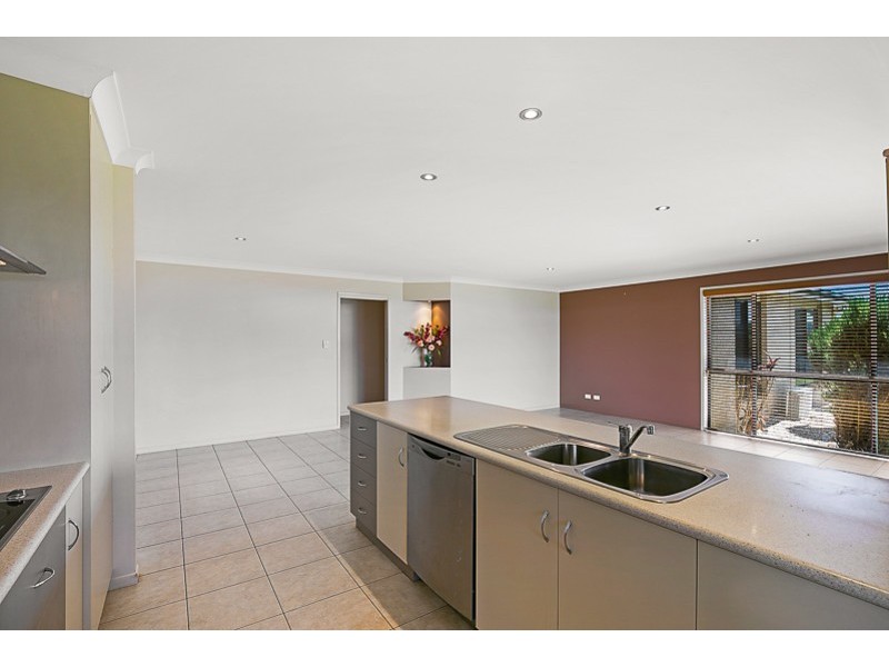 4 Bronte Street, Westbrook QLD 4350