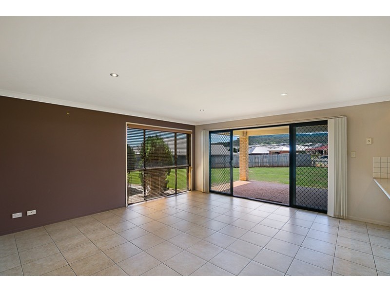 4 Bronte Street, Westbrook QLD 4350