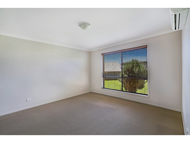 4 Bronte Street, Westbrook QLD 4350