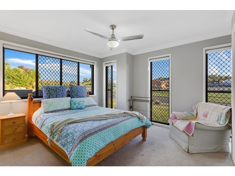 16 Ace Drive, Glenvale QLD 4350