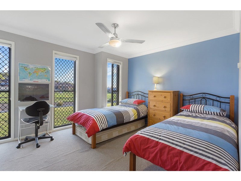 16 Ace Drive, Glenvale QLD 4350