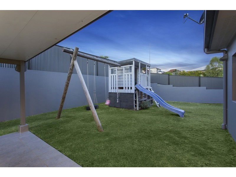 16 Ace Drive, Glenvale QLD 4350