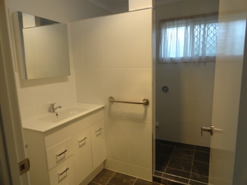 1/352B Bridge Street, Wilsonton QLD 4350