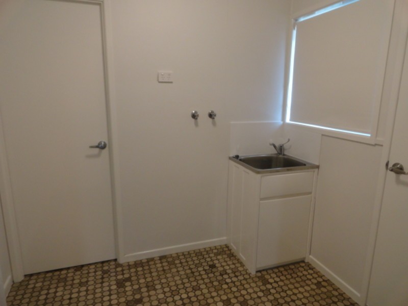 1/352B Bridge Street, Wilsonton QLD 4350