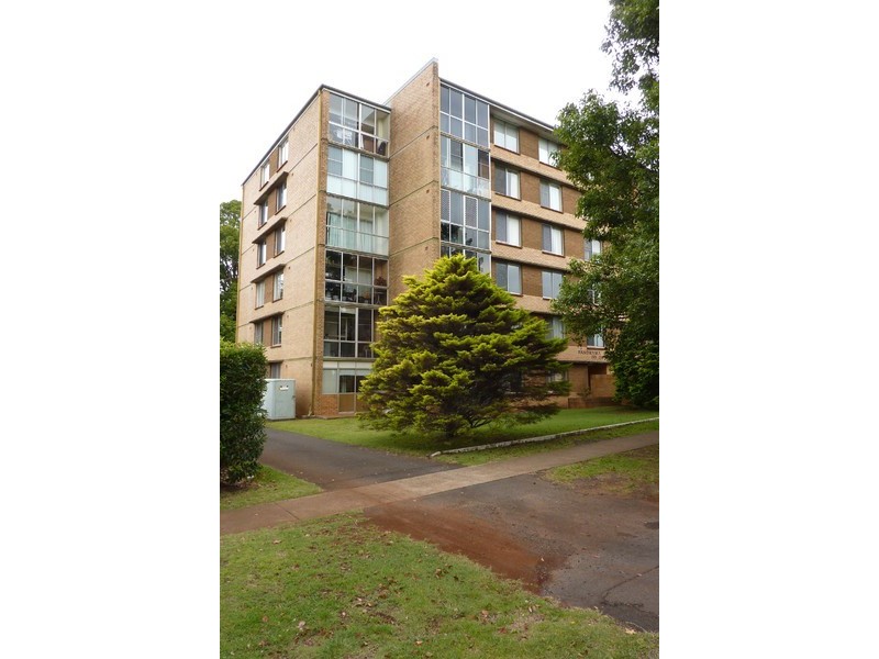 8/33 Tourist Road, East Toowoomba QLD 4350