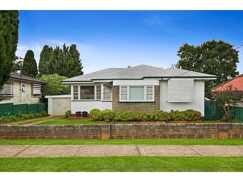 6 Helen Street, Newtown QLD 4350