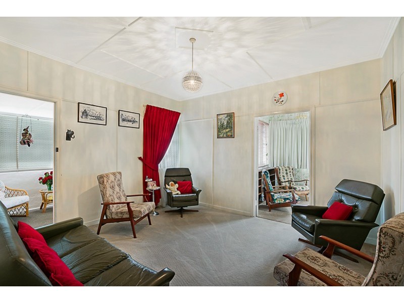 6 Helen Street, Newtown QLD 4350