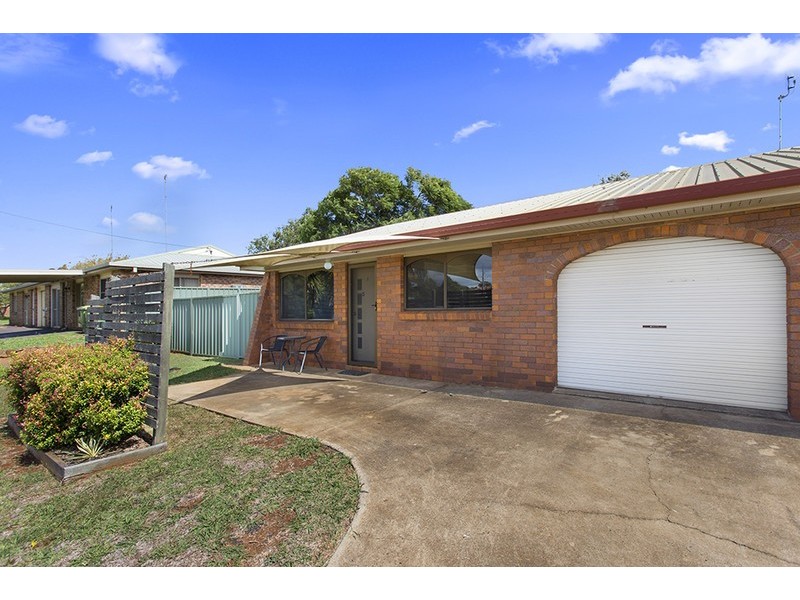 2/25 Lemway Avenue, Kearneys Spring QLD 4350