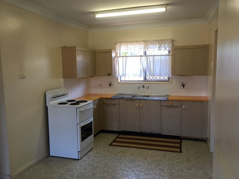 2/352B Bridge Street, Wilsonton QLD 4350