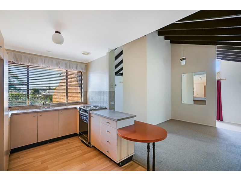 17 Claire Street, Centenary Heights QLD 4350
