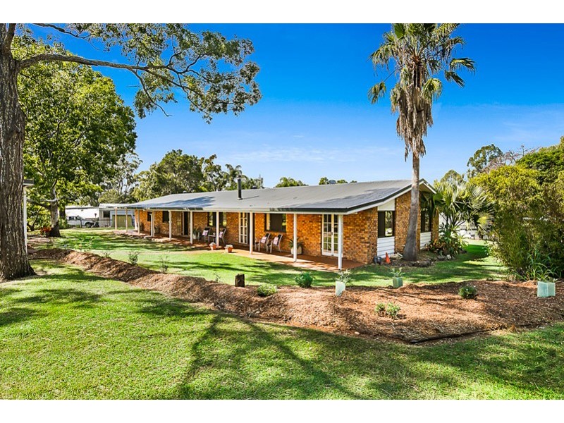 15 Kensington Drive, Withcott QLD 4352