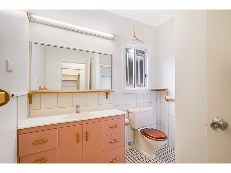 17 Ipswich Street, East Toowoomba QLD 4350