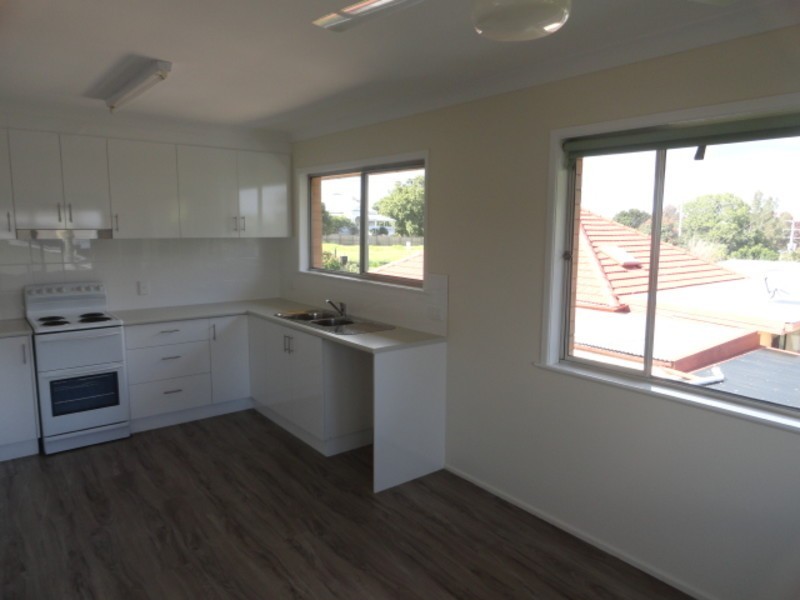 1 Mary Street, Mount Lofty QLD 4350